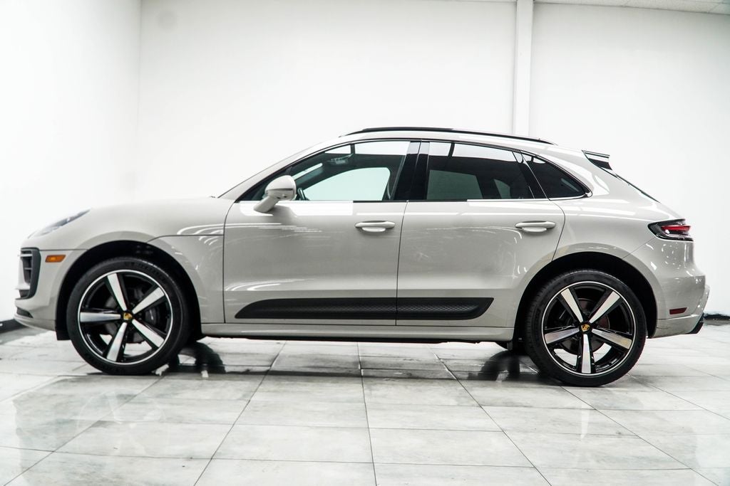 2023 Porsche Macan Base