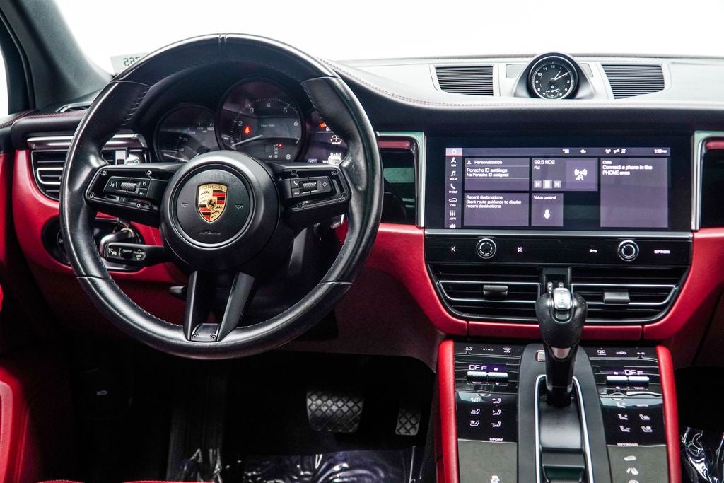 2023 Porsche Macan Base