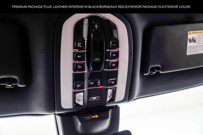 2023 Porsche Macan Base