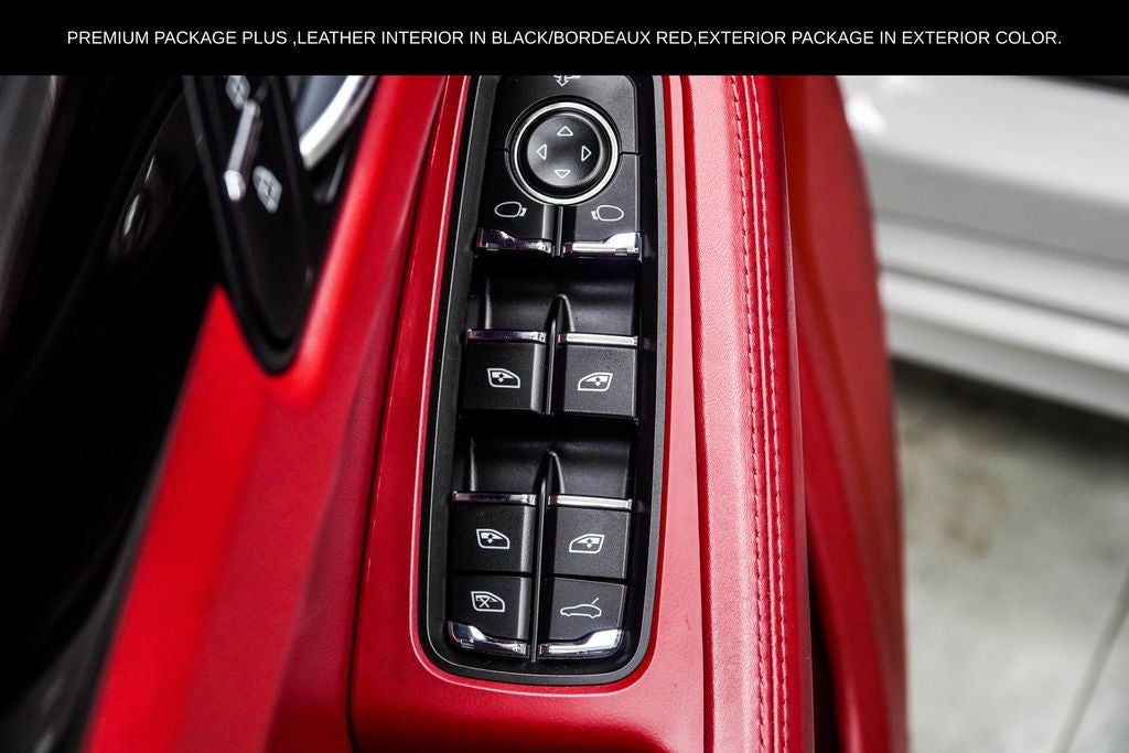 2023 Porsche Macan Base