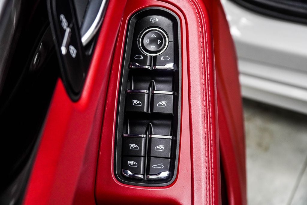 2023 Porsche Macan Base