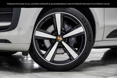 2023 Porsche Macan Base