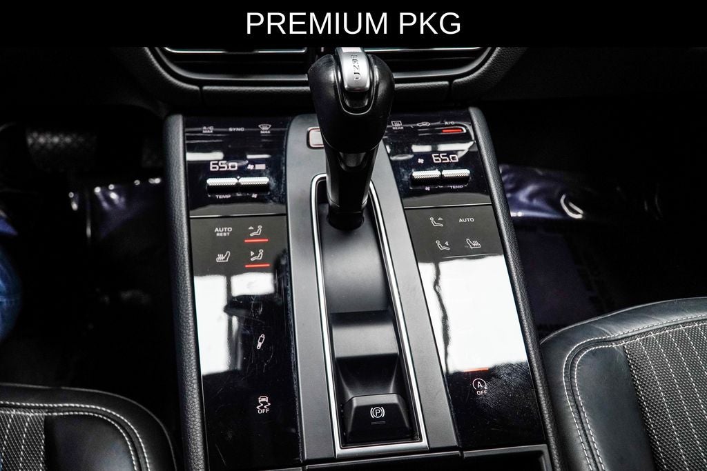 2023 Porsche Macan T