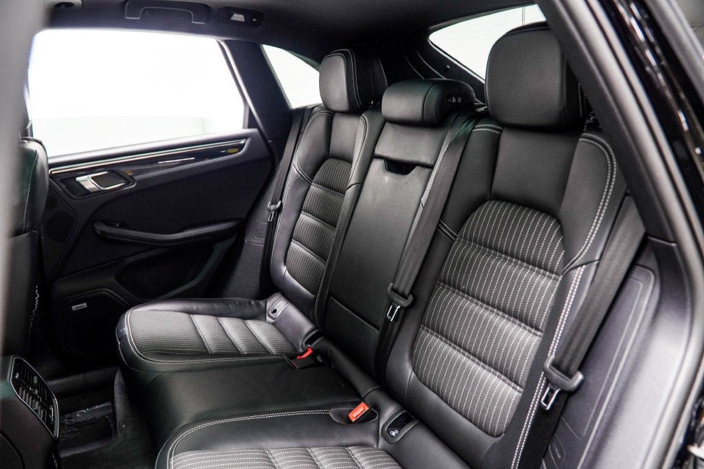 2023 Porsche Macan T