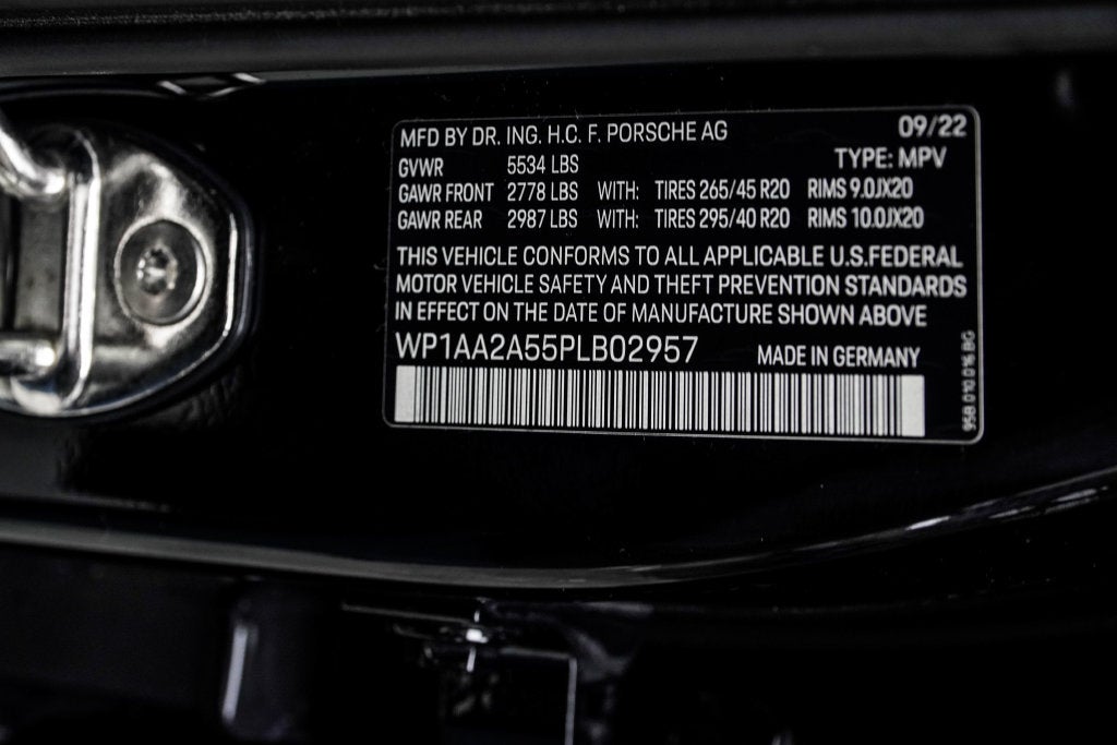 2023 Porsche Macan T