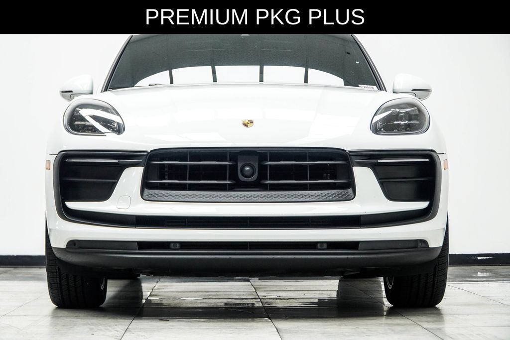 2023 Porsche Macan Base