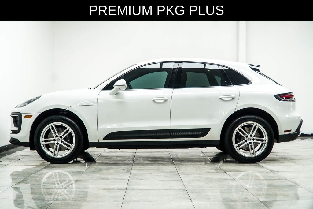 2023 Porsche Macan Base