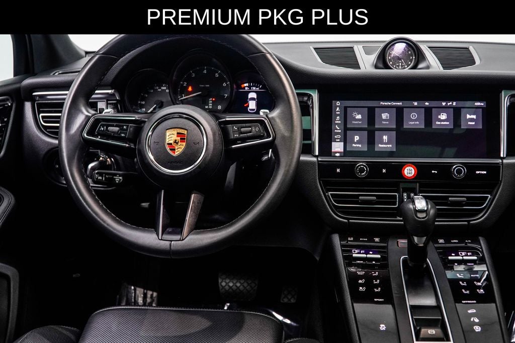 2023 Porsche Macan Base