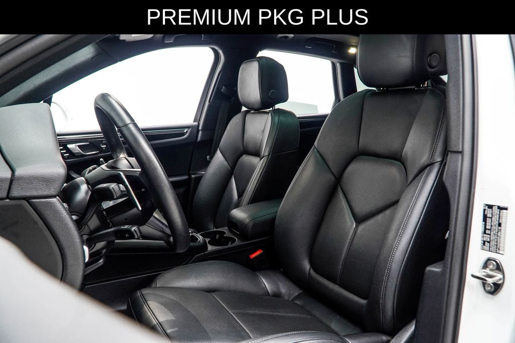 2023 Porsche Macan Base