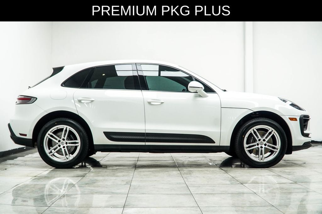 2023 Porsche Macan Base