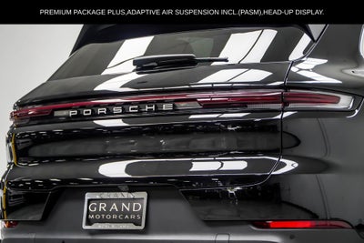 2024 Porsche Cayenne Base