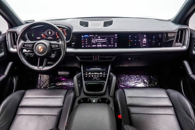 2024 Porsche Cayenne Base