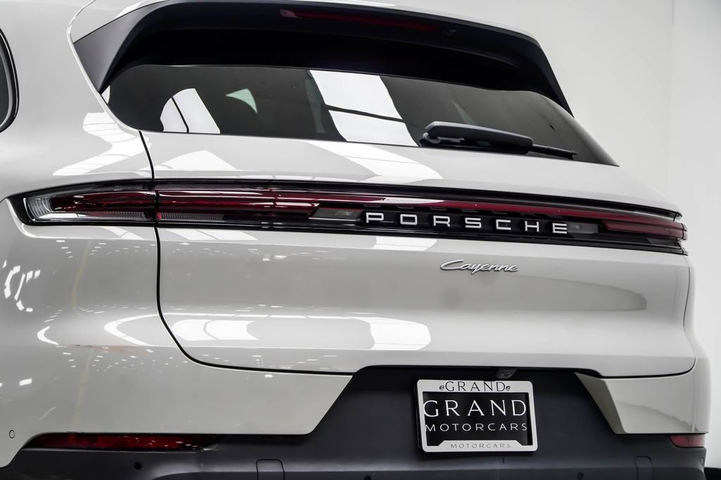 2024 Porsche Cayenne Base