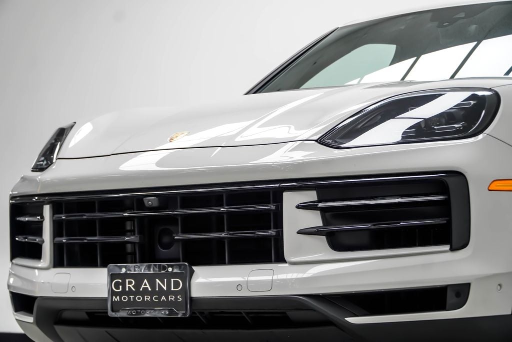 2024 Porsche Cayenne Base