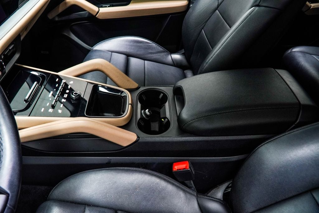 2024 Porsche Cayenne Base