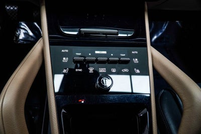 2024 Porsche Cayenne Base