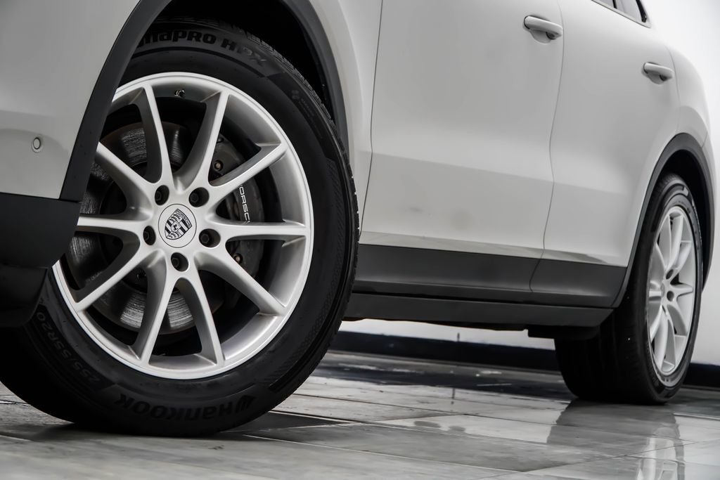 2024 Porsche Cayenne Base