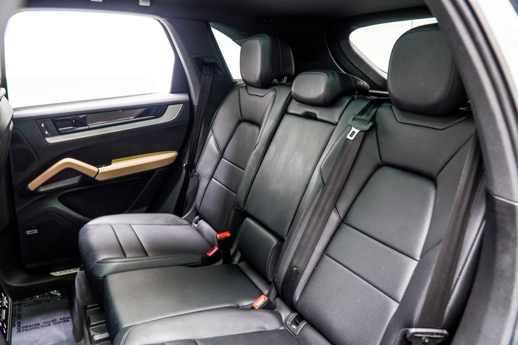 2024 Porsche Cayenne Base