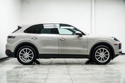 2024 Porsche Cayenne Base