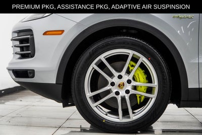 2023 Porsche Cayenne E-Hybrid Base