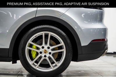2023 Porsche Cayenne E-Hybrid Base