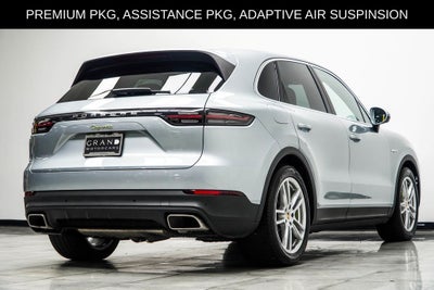 2023 Porsche Cayenne E-Hybrid Base
