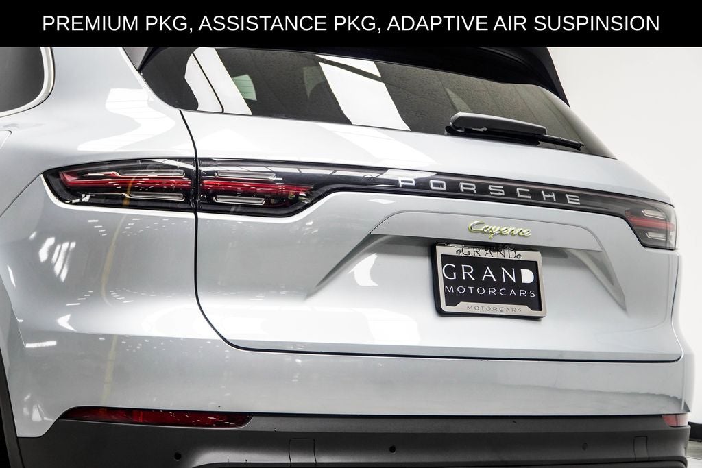 2023 Porsche Cayenne E-Hybrid Base