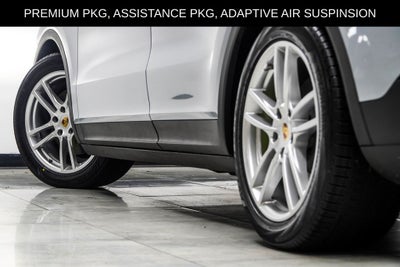 2023 Porsche Cayenne E-Hybrid Base