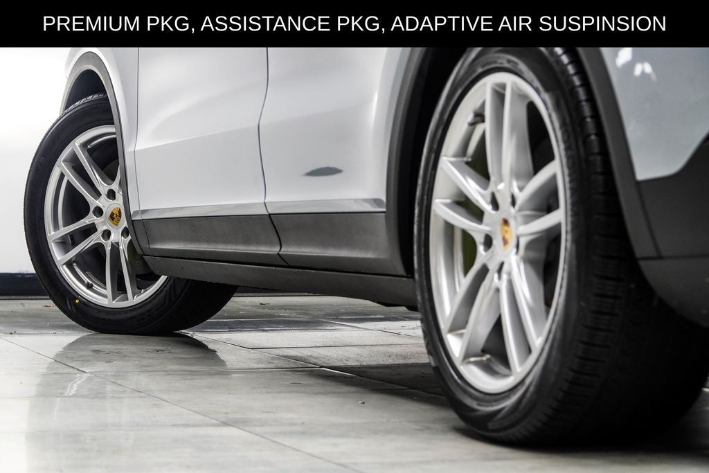 2023 Porsche Cayenne E-Hybrid Base
