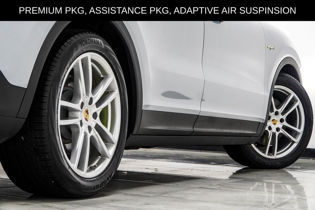 2023 Porsche Cayenne E-Hybrid Base