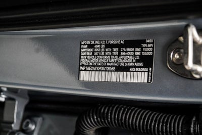 2023 Porsche Cayenne E-Hybrid Base