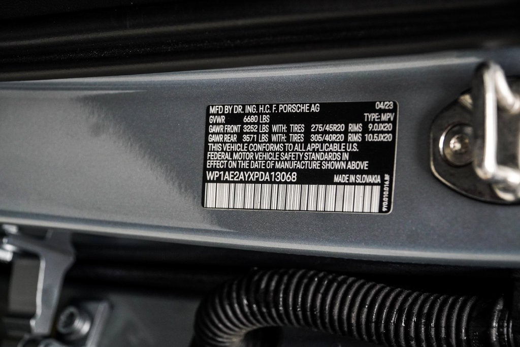 2023 Porsche Cayenne E-Hybrid Base