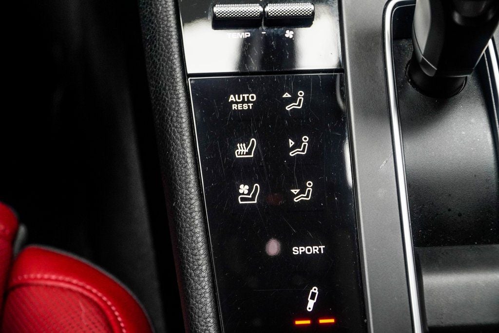 2022 Porsche Macan S