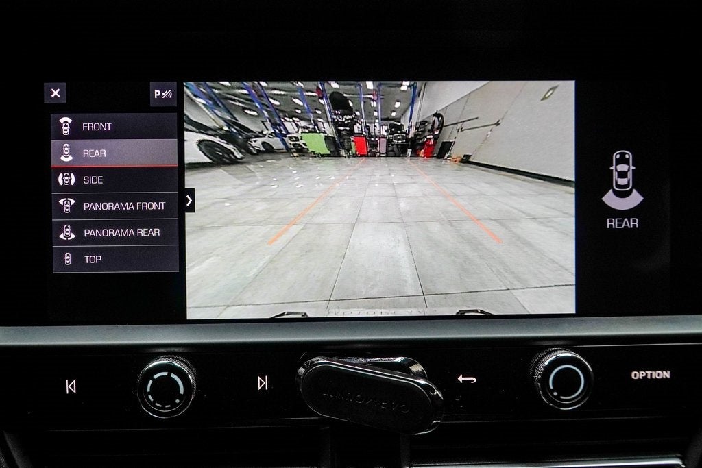 2022 Porsche Macan S