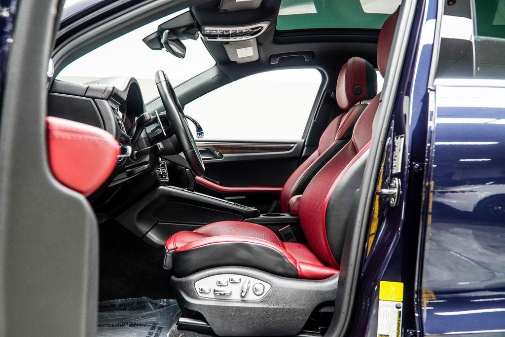 2022 Porsche Macan S