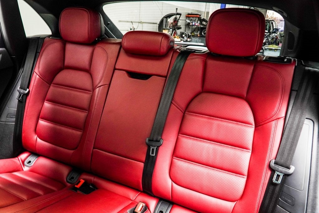 2022 Porsche Macan S