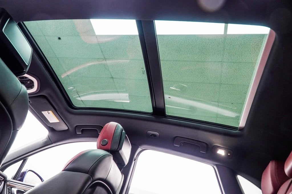 2022 Porsche Macan S