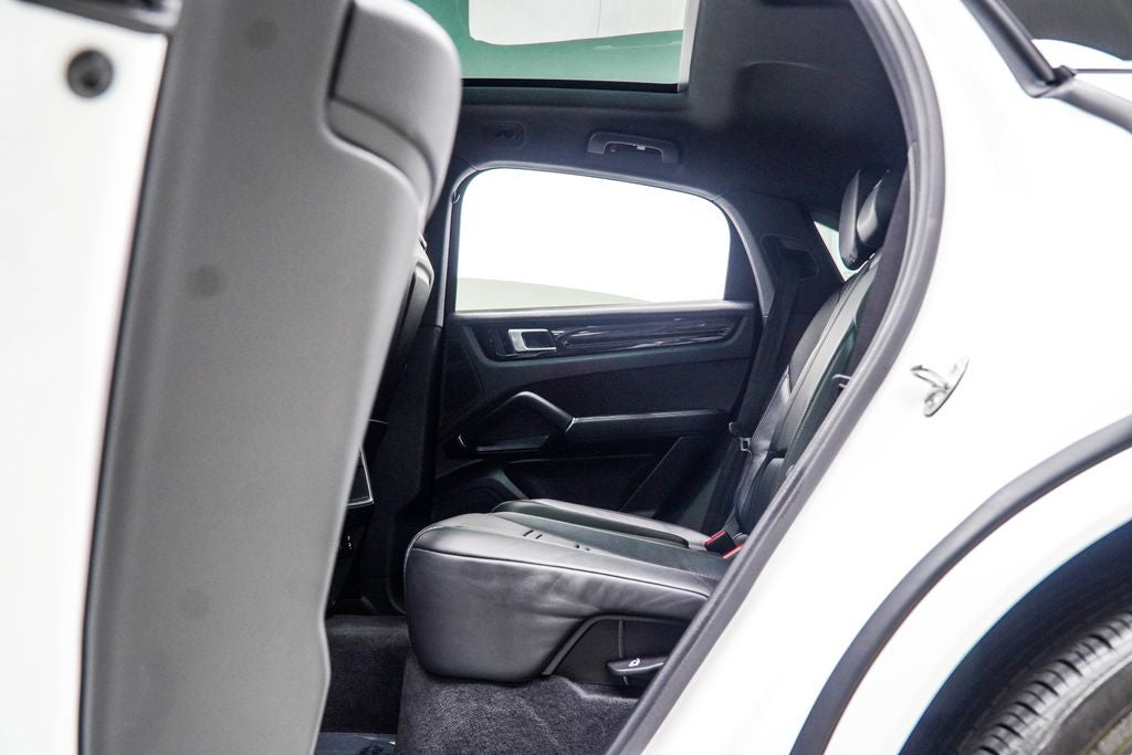 2023 Porsche Cayenne Coupe Base