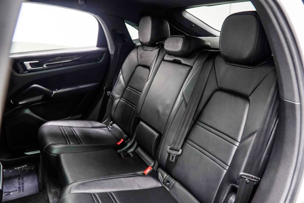 2023 Porsche Cayenne Coupe Base