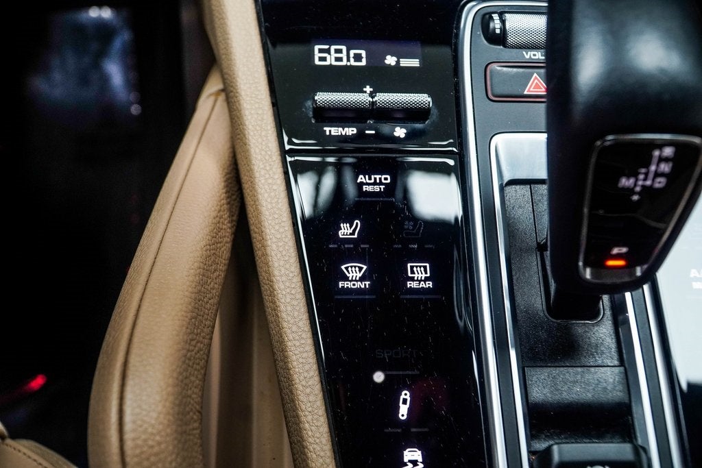 2023 Porsche Cayenne Coupe Base