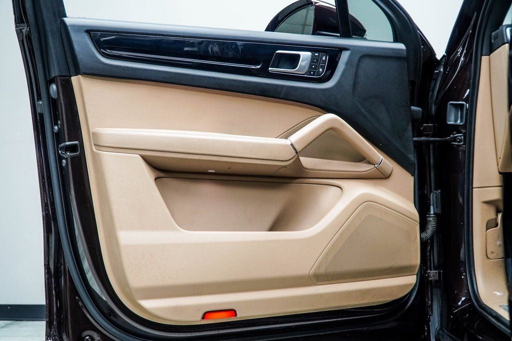 2023 Porsche Cayenne Coupe Base