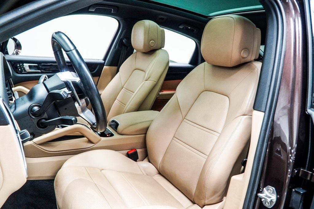 2023 Porsche Cayenne Coupe Base