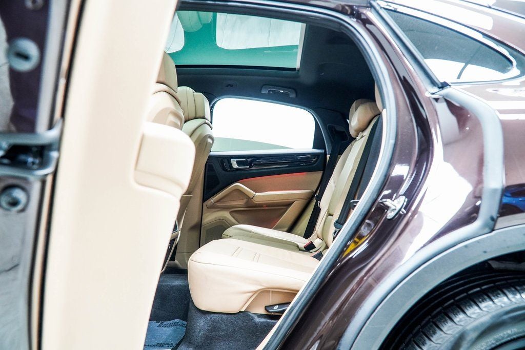 2023 Porsche Cayenne Coupe Base