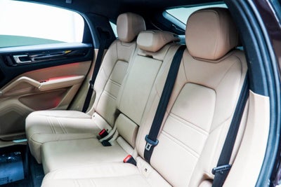 2023 Porsche Cayenne Coupe Base