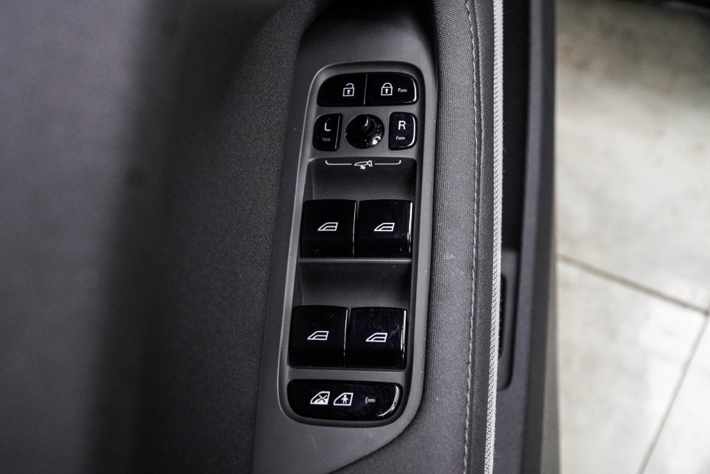 2023 Polestar 2 Long Range Dual Motor Performance Plus