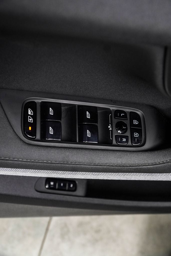 2023 Polestar 2 Long Range Dual Motor Performance Plus