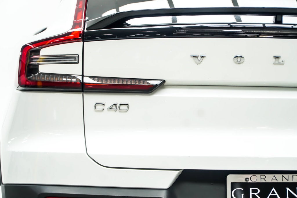 2023 Volvo C40 Recharge Pure Electric Twin Core