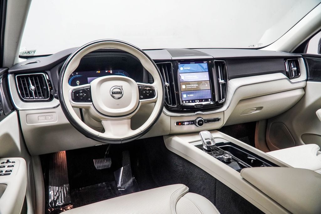 2023 Volvo XC60 Recharge Plug-In Hybrid Ultimate