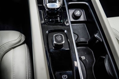 2023 Volvo XC60 Recharge Plug-In Hybrid Ultimate