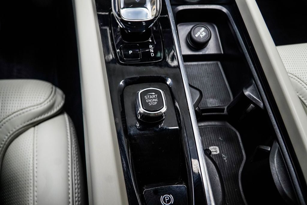 2023 Volvo XC60 Recharge Plug-In Hybrid Ultimate